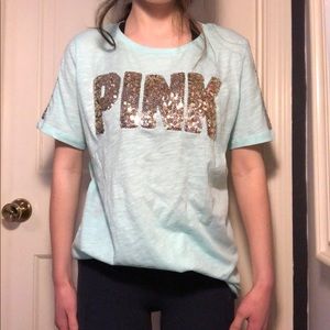 🐬 Victoria’s Secret PINK sparkly t-shirt🐬